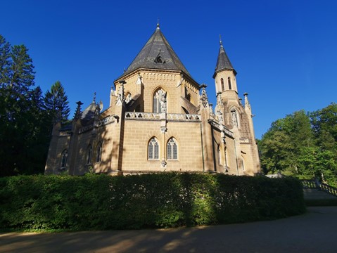 Schwarzenberská hrobka Domanín